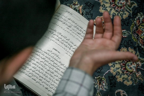 جزءخوانی قرآن کریم در آستان مقدس علوی