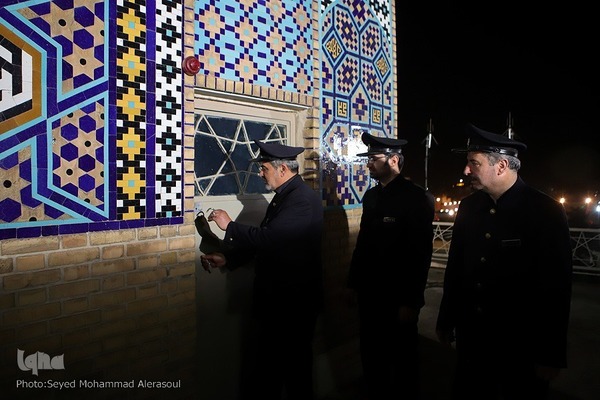 نقاره‌زنی سحرگاهی در حرم رضوی