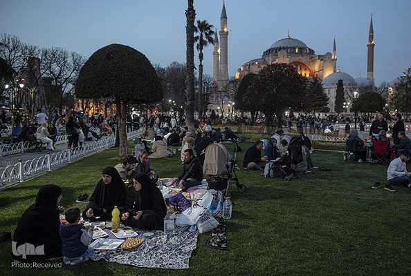 حال و هوای ماه مبارک رمضان در شهر استانبول ترکیه