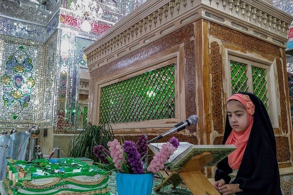 پانزدهمین محفل «ضیافت قرآنی در شب‌های آسمانی» در امامزاده ابراهیم شیراز‎‎