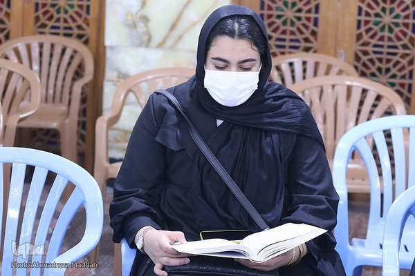 پانزدهمین محفل «ضیافت قرآنی در شب‌های آسمانی» در امامزاده ابراهیم شیراز‎‎