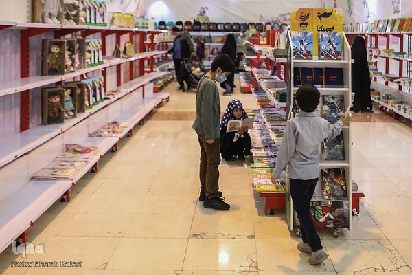 اولین شب نمایشگاه قرآن