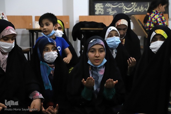 سفره افطار مؤسسه قرآنی«ریحانة‌الحسین» اهواز