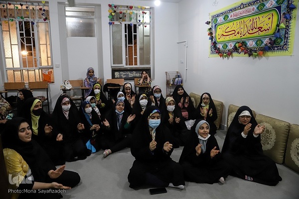 سفره افطار مؤسسه قرآنی«ریحانة‌الحسین» اهواز