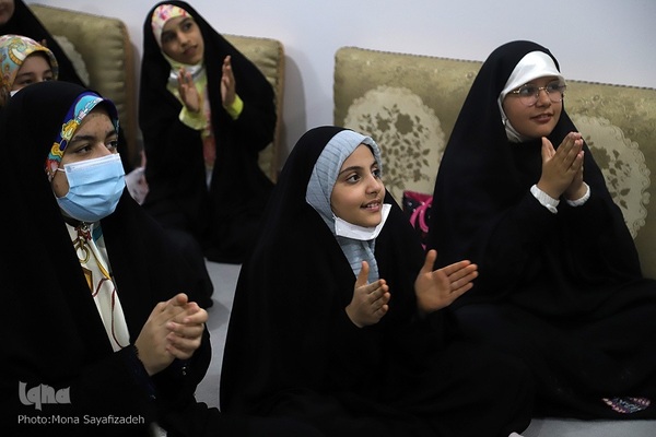 سفره افطار مؤسسه قرآنی«ریحانة‌الحسین» اهواز