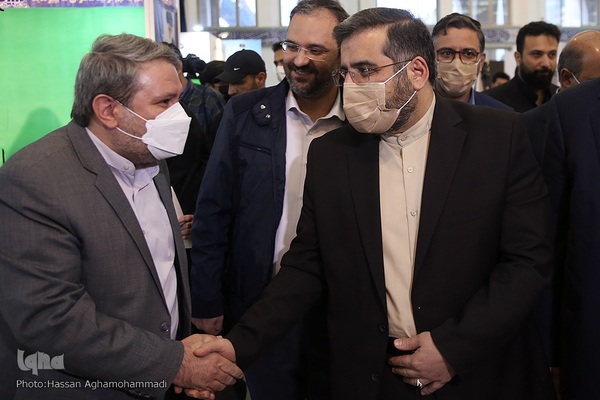 محمدمهدی اسماعیلی، وزیر فرهنگ و ارشاد اسلامی و محمدحسین حسنی، مدیرعامل خبرگزاری بین المللی قرآن (ایکنا)