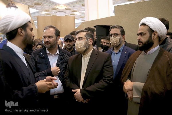 بازدید محمدمهدی اسماعیلی، وزیر فرهنگ و ارشاد اسلامی از بیست و نهمین نمایشگاه بین المللی قرآن کریم