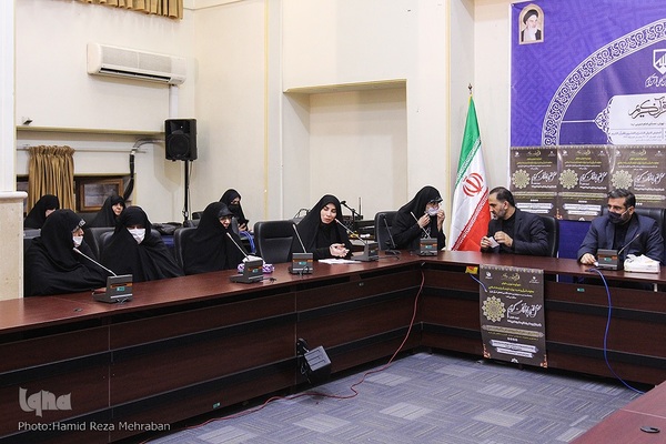 محفل انس با قرآن کریم از سوی شواری مشورتی بانوان معاونت قرآن و عترت وزارت فرهنگ وارشاد اسلامی