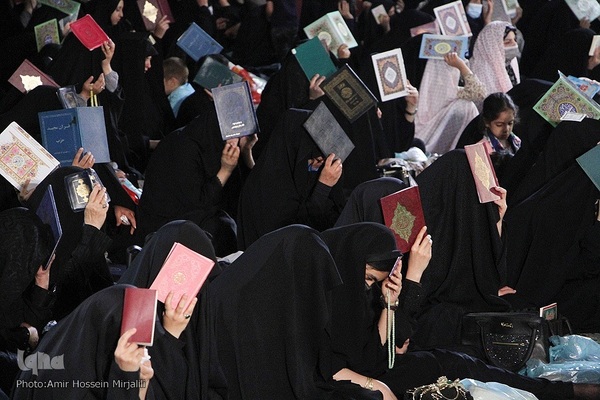 قرار بندگی؛ احیای شب ۲۱ رمضان در امامزاده جعفر (ع) یزد