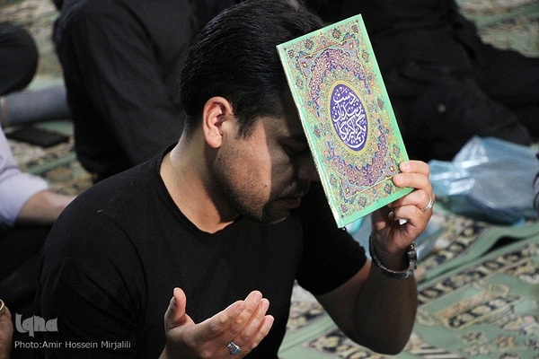 قرار بندگی؛ احیای شب ۲۱ رمضان در امامزاده جعفر (ع) یزد