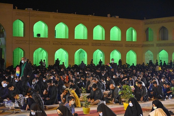 قرار بندگی؛ احیای شب ۲۱ رمضان در بیرجند