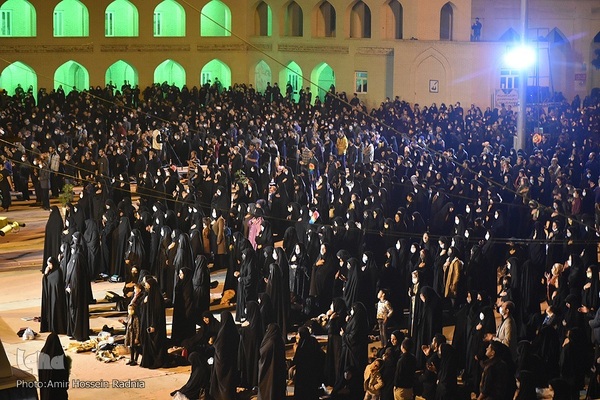 قرار بندگی؛ احیای شب ۲۱ رمضان در بیرجند