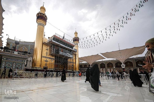 برکت باران در ماه مبارک رمضان در حرم حضرت علی(ع)