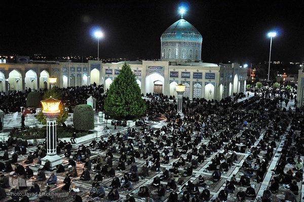 مراسم احیای شب بیست و سوم ماه مبارک رمضان در زیارتگاه آیت‌الله شهید سید حسن مدرس(ره) در کاشمر 