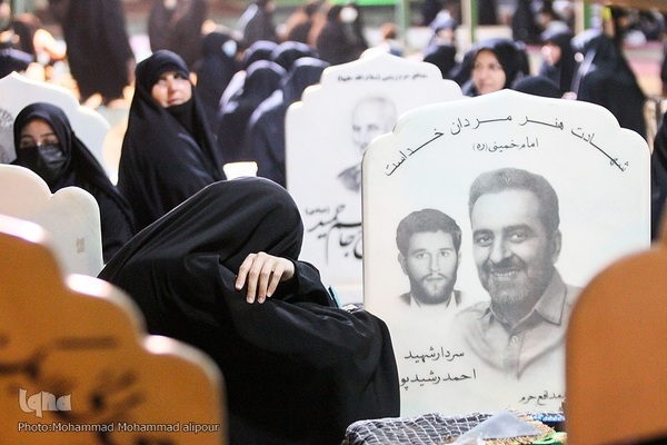 مردم اهواز احیای شب بیست و سوم ماه رمضان در گلزار شهدای اهواز