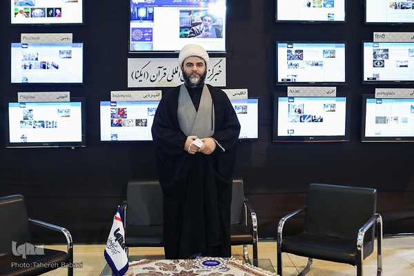 بازدید حجت‌الاسلام قمی رئیس سازمان تبلیغات اسلامی از غرفه ایکنا