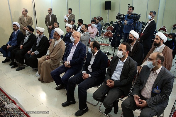 مراسم رونمایی از جدیدترین نرم افزارهای موبایلی پژوهشگاه علوم و فرهنگ اسلامی در نمایشگاه قرآن