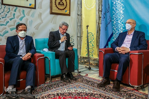 بازدید وزیر علوم از نمایشگاه قرآن