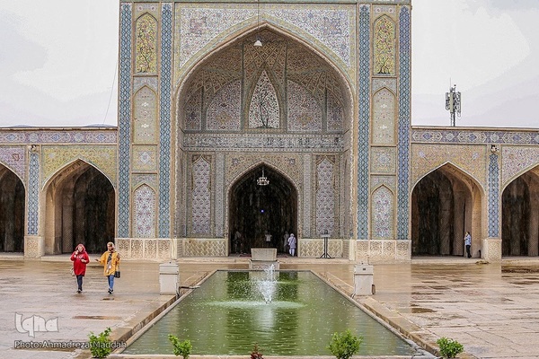 باران بهاری در مسجد تاریخی وکیل شیراز‎‎