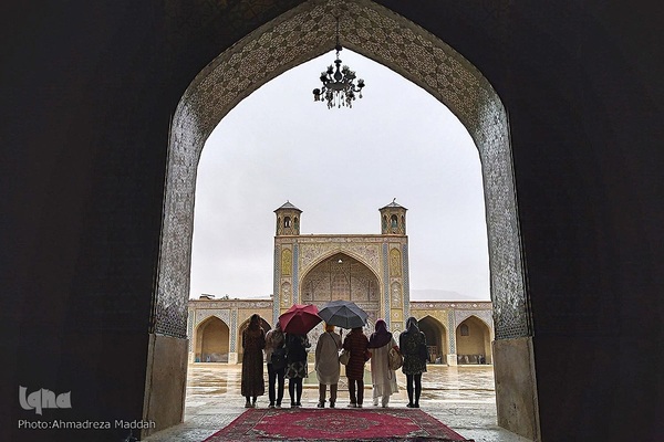 باران بهاری در مسجد تاریخی وکیل شیراز‎‎