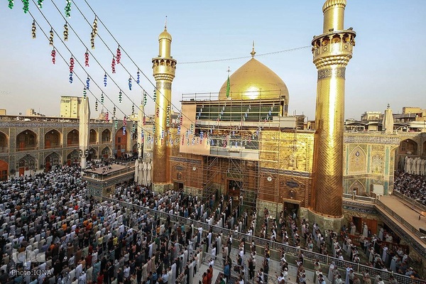 اقامه نماز عید سعید فطر در حرم امیرالمومنین(ع)