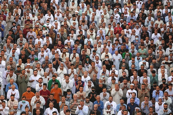 اقامه نماز عید سعید فطر در حرم امیرالمومنین(ع)