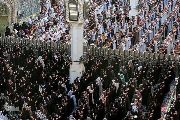 اقامه نماز عید سعید فطر در حرم امیرالمومنین(ع)