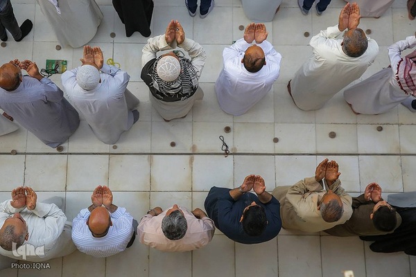 اقامه نماز عید سعید فطر در حرم امیرالمومنین(ع)