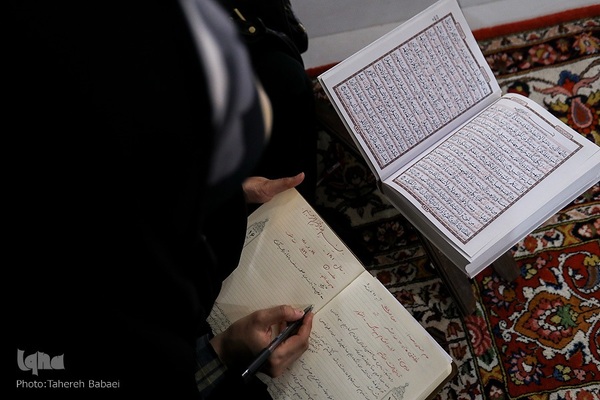 جلسه آموزش قرآن استاد موسوی بلده