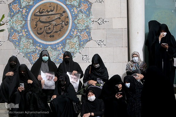 مراسم تشییع پیکر آیت الله سید عبدالله فاطمی‌نیا(ره) در مسجد دانشگاه تهران