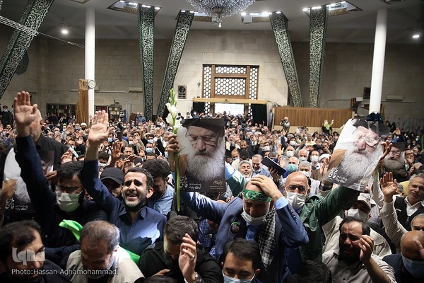 مراسم تشییع پیکر آیت الله سید عبدالله فاطمی‌نیا(ره) در مسجد دانشگاه تهران