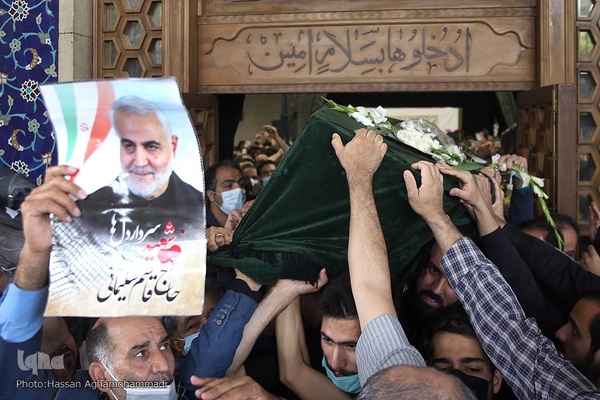 مراسم تشییع پیکر آیت الله سید عبدالله فاطمی‌نیا(ره) در مسجد دانشگاه تهران