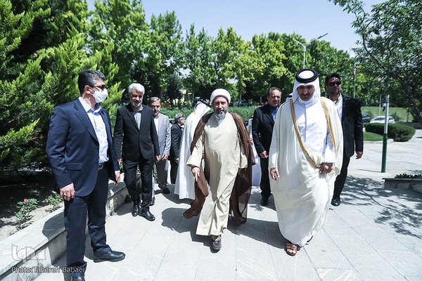 دیدار حجت‌الاسلام والمسلمین محمد‌مهدی ایمانی‌پور، رئیس سازمان فرهنگ و ارتباطات اسلامی با عبدالرحمن بن حمد بن جاسم بن حمد آل ثانی، وزیر فرهنگ قطر