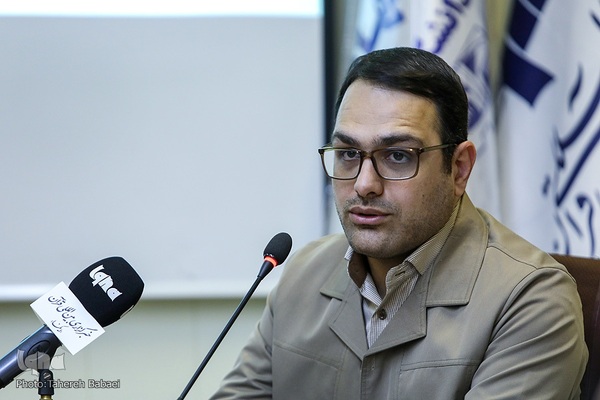 رونمایی از کتاب تقلید در هنر تلاوت قرآن کریم