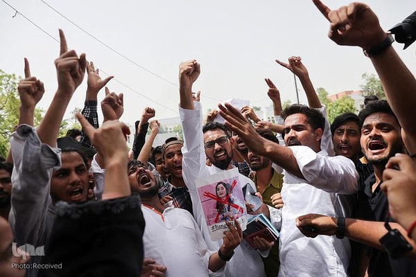 اعتراض مسلمانان به هتک حرمت ساحت مقدس پیامبر اکرم (ص) در شهرهای مختلف هند