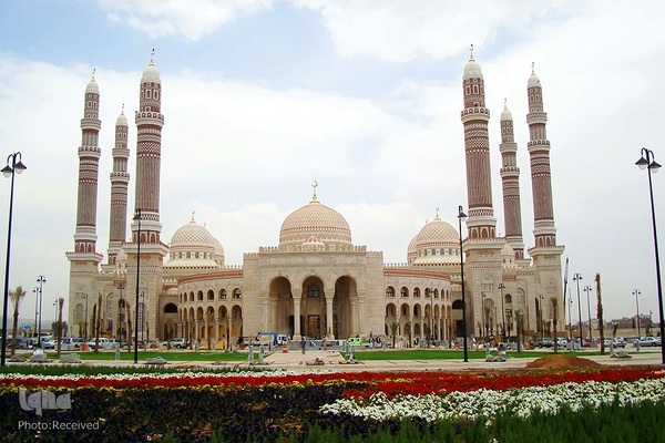 مسجد جامع «ملت» بزرگترین مسجد یمن در صنعا، پایتخت این کشور