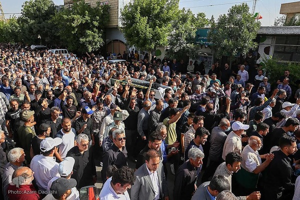 مراسم تشییع و خاکسپاری پیکر استاد محمدعلى کریم خانى، ذاکر و مداح اهل بیت (ع) در شهر نرجه از توابع شهرستان تاکستان در استان قزوین
