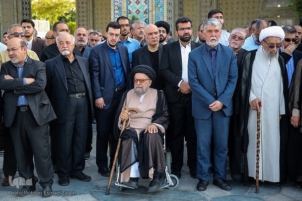 مراسم خاکسپاری مرحوم احمد مهدوی دامغانی در حرم مطهر رضوی