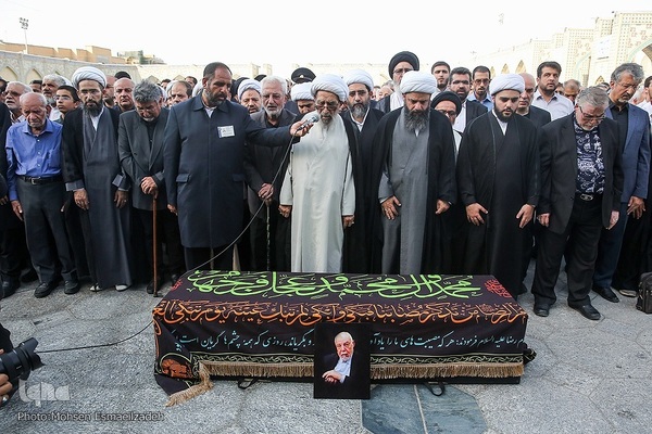 مراسم خاکسپاری مرحوم احمد مهدوی دامغانی در حرم مطهر رضوی