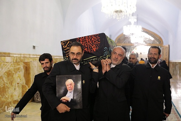 مراسم خاکسپاری مرحوم احمد مهدوی دامغانی در حرم مطهر رضوی