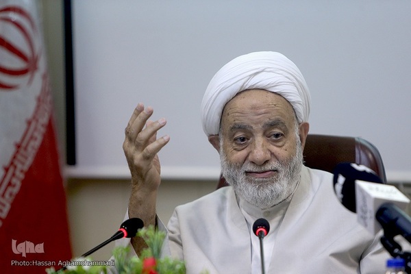 حجت الاسلام والمسلمین محسن قرائتی، معلم و مفسر قرآن کریم 