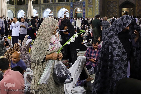 حرم مطهر رضوی در شب عید غدیرخم