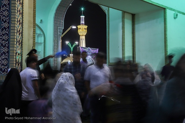 حرم مطهر رضوی در شب عید غدیرخم