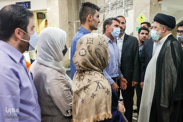 دیدار حجت‌الاسلام و المسلمین ابراهیم رییسی، رییس جمهور با جمعی از مدیران و پژوهشگران جهاد دانشگاهی