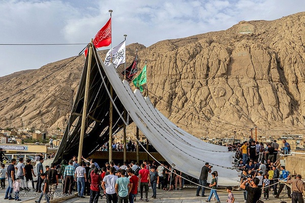 برپایی خیمه‌های عزا در زرقان استان فارس‎‎