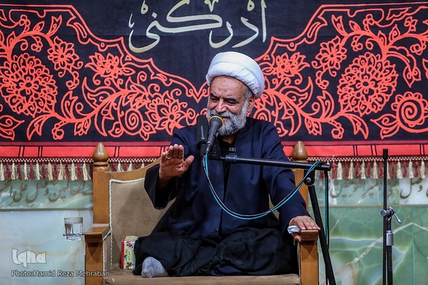 حسینیه ایران؛ آیین طشت‌گذاری در حسینیه امام حسن(ع)