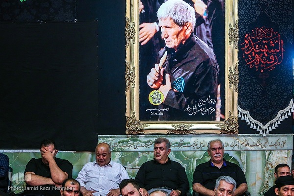 حسینیه ایران؛ آیین طشت‌گذاری در حسینیه امام حسن(ع)