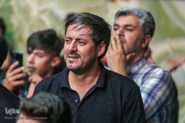 حسینیه ایران؛ آیین طشت‌گذاری در حسینیه امام حسن(ع)