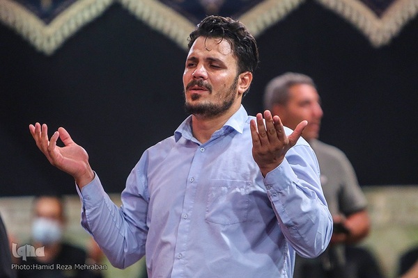 حسینیه ایران؛ آیین طشت‌گذاری در حسینیه امام حسن(ع)