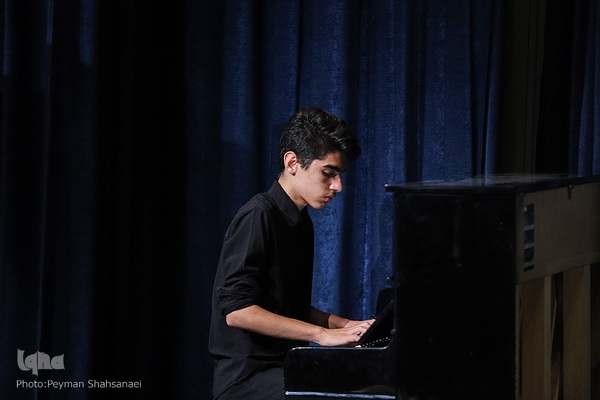 آیین رونمایی از نغمه‌های عاشورایی